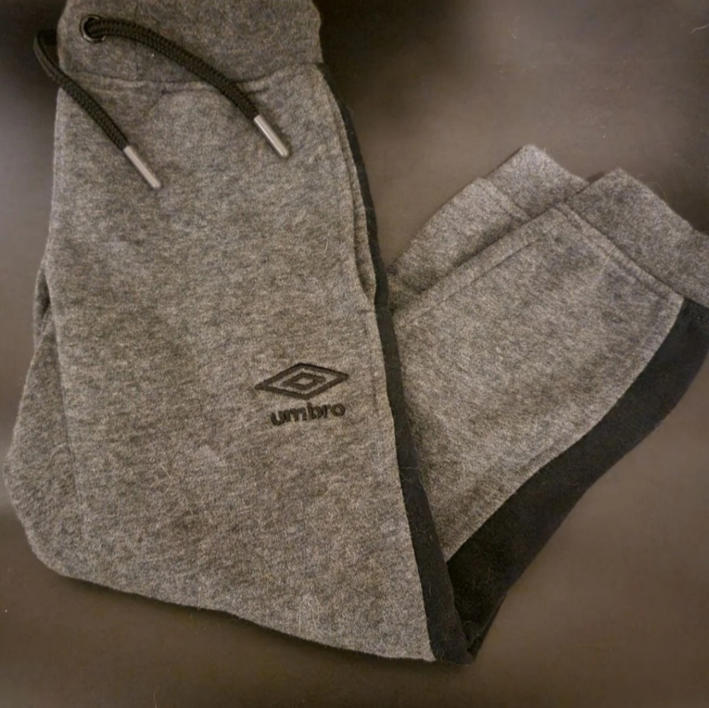 Umbro Boys Pants XS 4/5